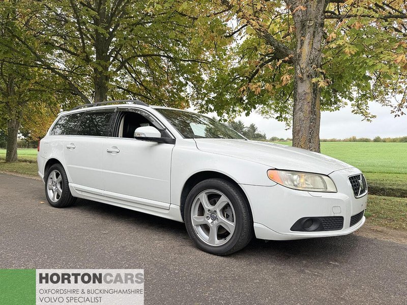 Volvo V70 3.2 SE Lux Estate 5dr Petrol Geartronic Euro 4 (238 ps) - U1968