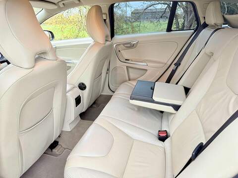 Volvo V60 1.6 T4 SE Lux Nav Estate 5dr Petrol Powershift Euro 5 (180 ps) - U1972