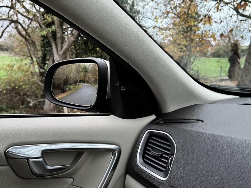 Volvo V60 1.6 T4 SE Lux Nav Estate 5dr Petrol Powershift Euro 5 (180 ps) - U1972