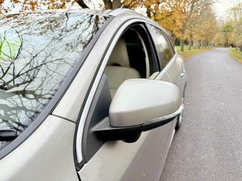 Volvo V60 1.6 T4 SE Lux Nav Estate 5dr Petrol Powershift Euro 5 (180 ps) - U1972