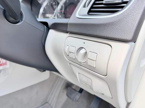 Volvo V60 1.6 T4 SE Lux Nav Estate 5dr Petrol Powershift Euro 5 (180 ps) - U1972