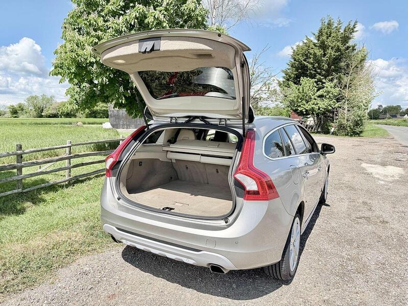 Volvo V60 1.6 T4 SE Lux Nav Estate 5dr Petrol Powershift Euro 5 (180 ps) - U1972
