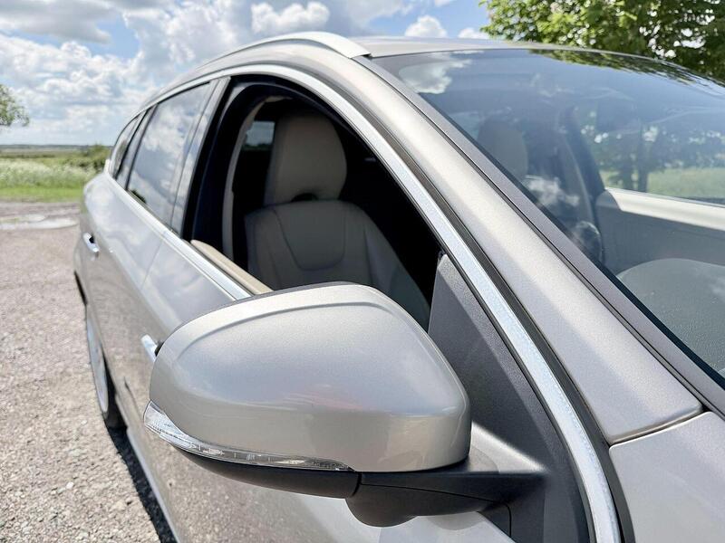 Volvo V60 1.6 T4 SE Lux Nav Estate 5dr Petrol Powershift Euro 5 (180 ps) - U1972