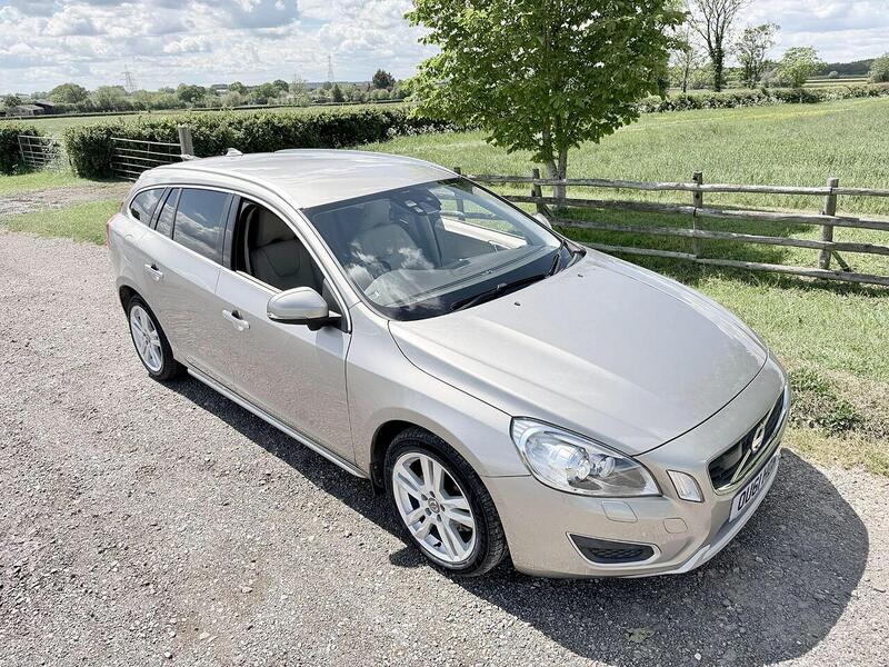Volvo V60 1.6 T4 SE Lux Nav Estate 5dr Petrol Powershift Euro 5 (180 ps) - U1972