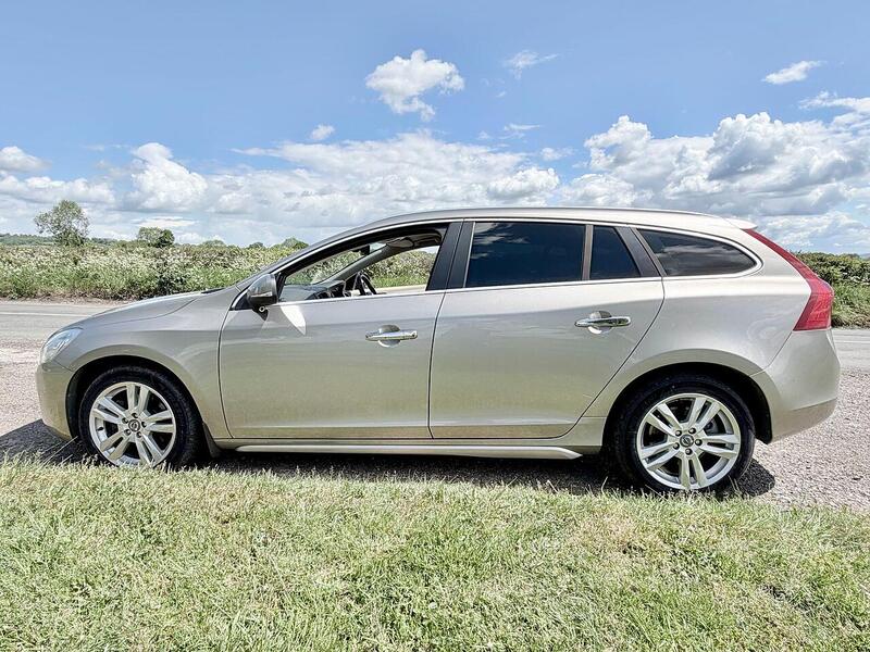 Volvo V60 1.6 T4 SE Lux Nav Estate 5dr Petrol Powershift Euro 5 (180 ps) - U1972