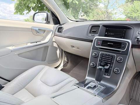 Volvo V60 1.6 T4 SE Lux Nav Estate 5dr Petrol Powershift Euro 5 (180 ps) - U1972