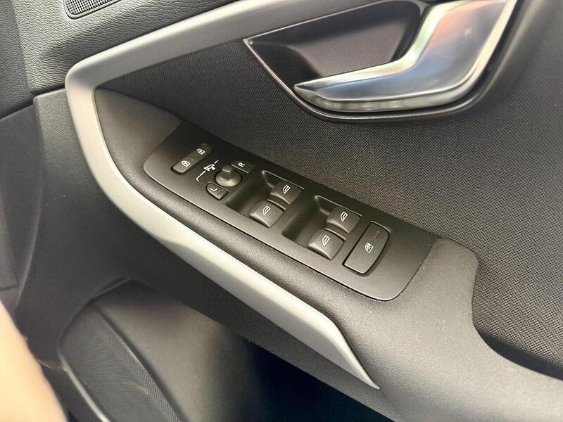 Volvo V40 1.6 T4 SE Powershift Euro 5 (s/s) 5dr - U1981