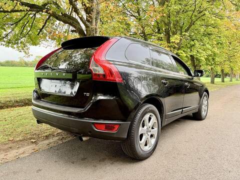 Volvo XC60 T5 Se Lux 2.0 5dr Estate Automatic Petrol - U1982