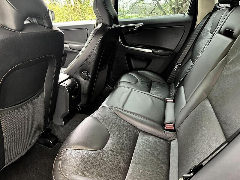 Volvo XC60 T5 Se Lux 2.0 5dr Estate Automatic Petrol - U1982