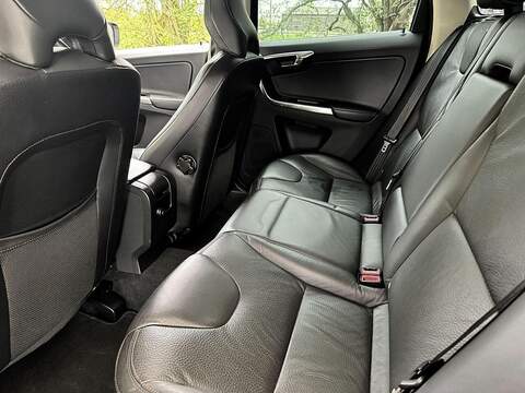 Volvo XC60 T5 Se Lux 2.0 5dr Estate Automatic Petrol - U1982