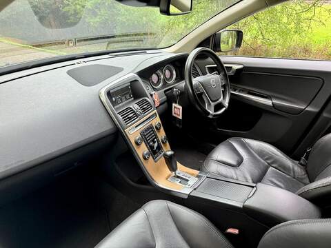 Volvo XC60 T5 Se Lux 2.0 5dr Estate Automatic Petrol - U1982