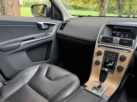 Volvo XC60 T5 Se Lux 2.0 5dr Estate Automatic Petrol - U1982