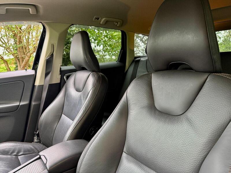 Volvo XC60 T5 Se Lux 2.0 5dr Estate Automatic Petrol - U1982