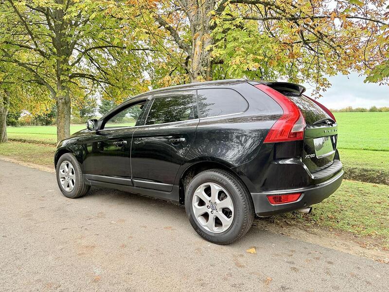 Volvo XC60 T5 Se Lux 2.0 5dr Estate Automatic Petrol - U1982