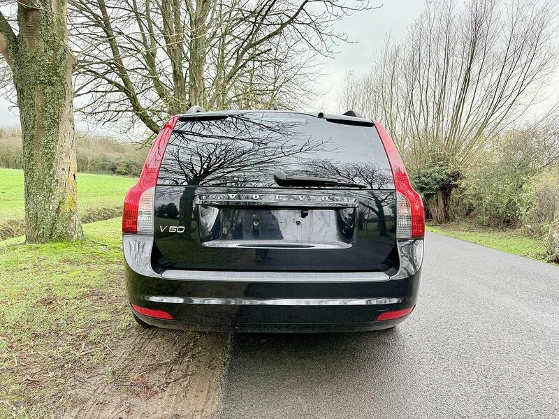 Volvo V50 Se Lux 2.0 5dr Estate Manual Petrol - U2012