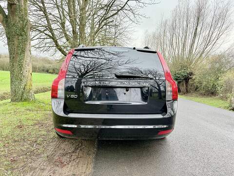 Volvo V50 Se Lux 2.0 5dr Estate Manual Petrol - U2012