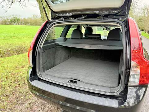 Volvo V50 Se Lux 2.0 5dr Estate Manual Petrol - U2012