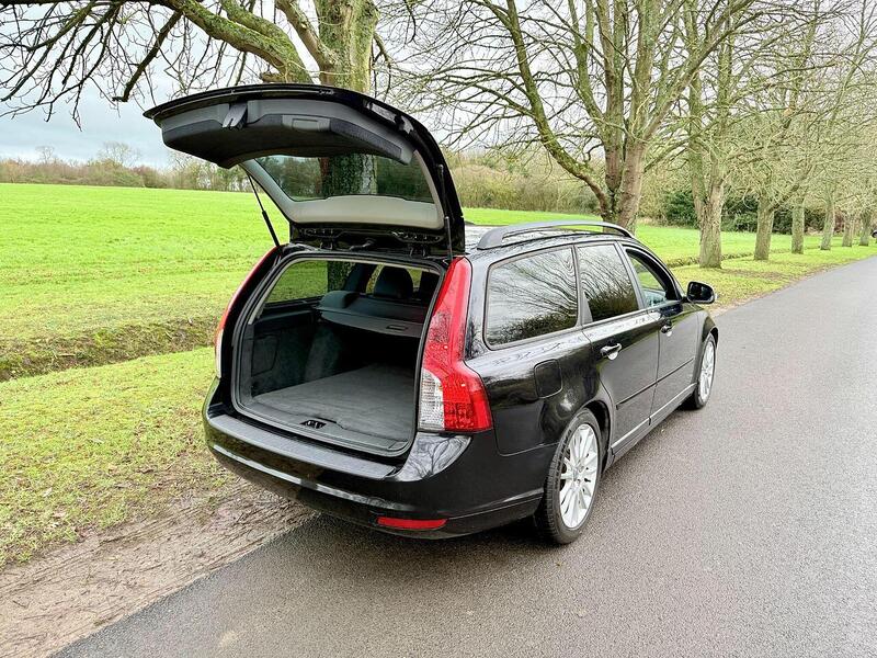 Volvo V50 Se Lux 2.0 5dr Estate Manual Petrol - U2012