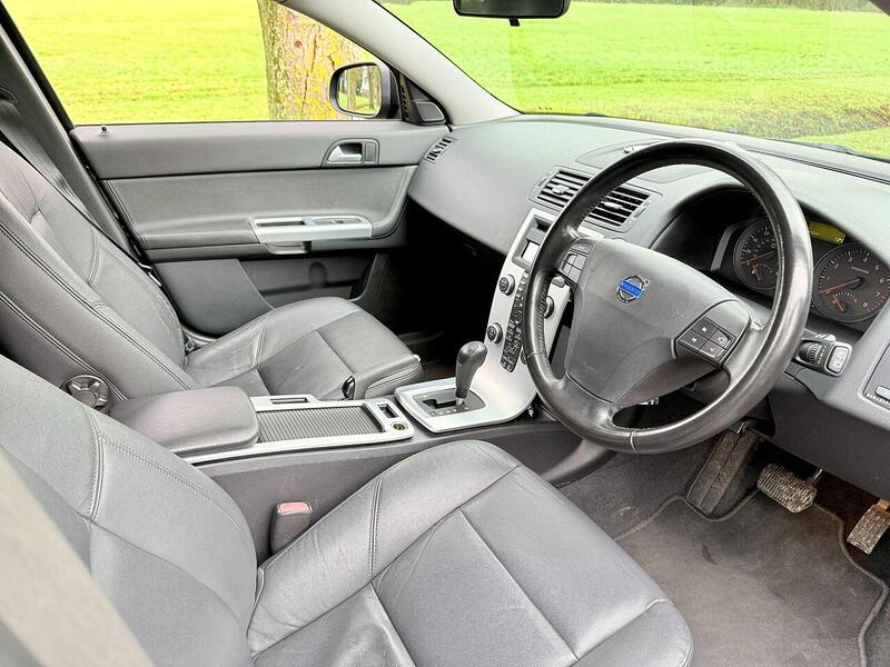 Volvo V50 Se Lux 2.0 5dr Estate Manual Petrol - U2012