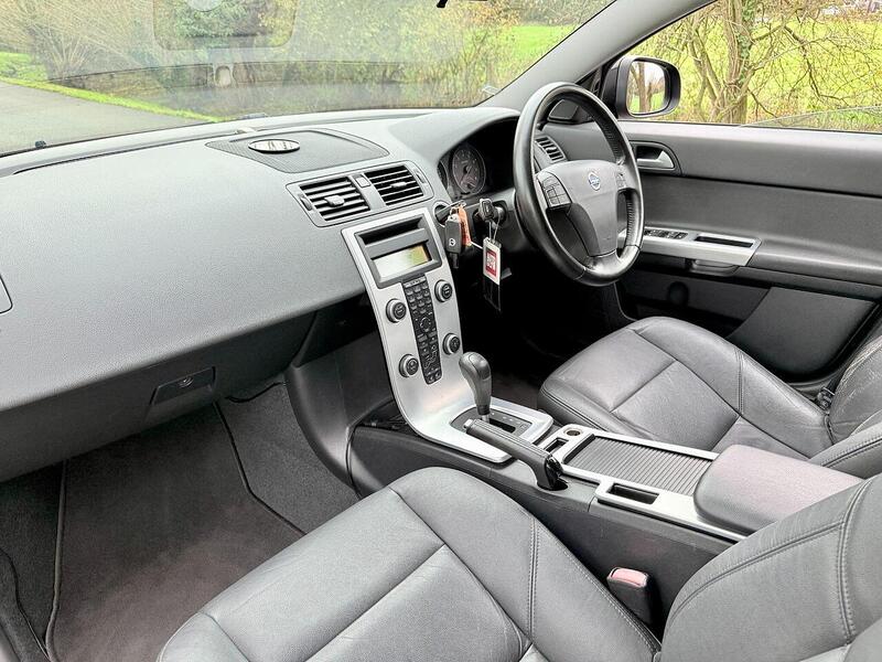 Volvo V50 Se Lux 2.0 5dr Estate Manual Petrol - U2012