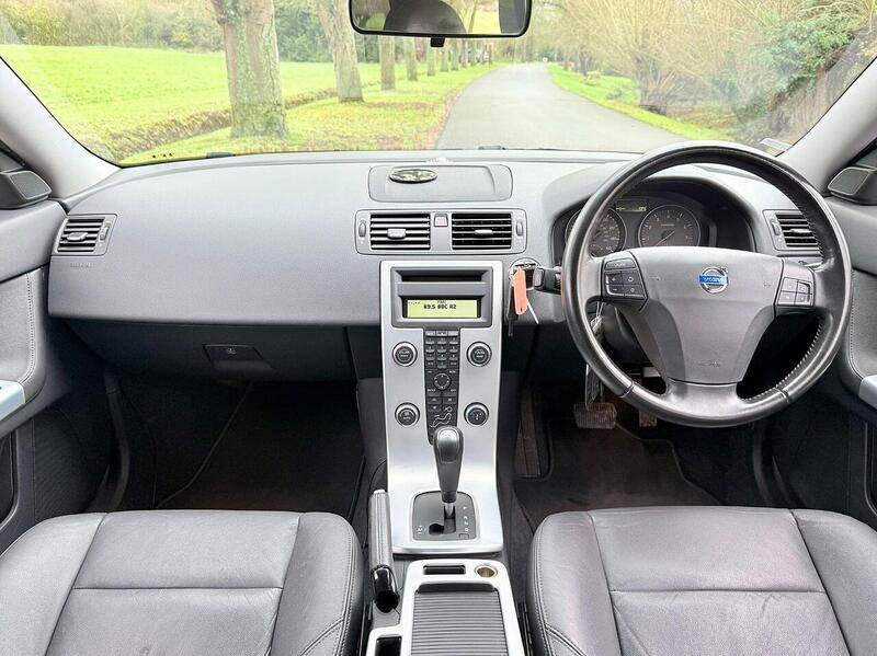Volvo V50 Se Lux 2.0 5dr Estate Manual Petrol - U2012