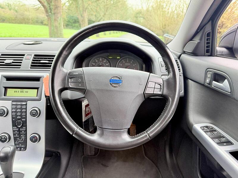 Volvo V50 Se Lux 2.0 5dr Estate Manual Petrol - U2012