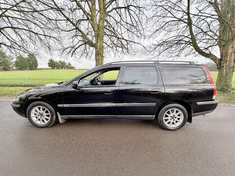 Volvo V70 2.4 SE Estate 5dr Petrol Automatic (231 g/km, 170 bhp) - U2020