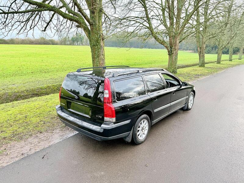 Volvo V70 2.4 SE Estate 5dr Petrol Automatic (231 g/km, 170 bhp) - U2020