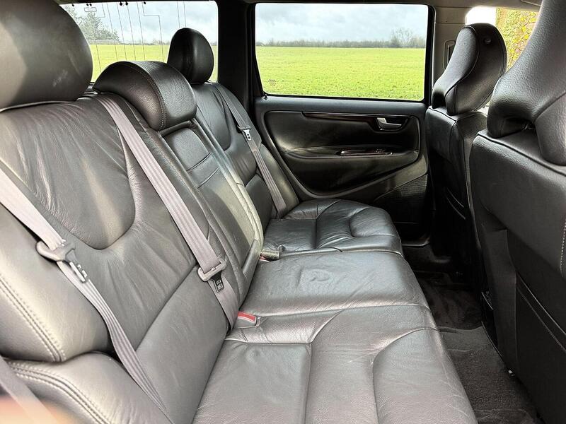 Volvo V70 2.4 SE Estate 5dr Petrol Automatic (231 g/km, 170 bhp) - U2020