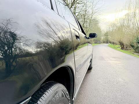 Volvo V70 2.4 SE Estate 5dr Petrol Automatic (231 g/km, 170 bhp) - U2020