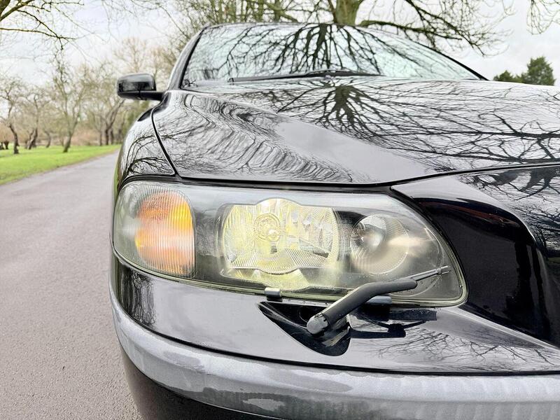 Volvo V70 2.4 SE Estate 5dr Petrol Automatic (231 g/km, 170 bhp) - U2020