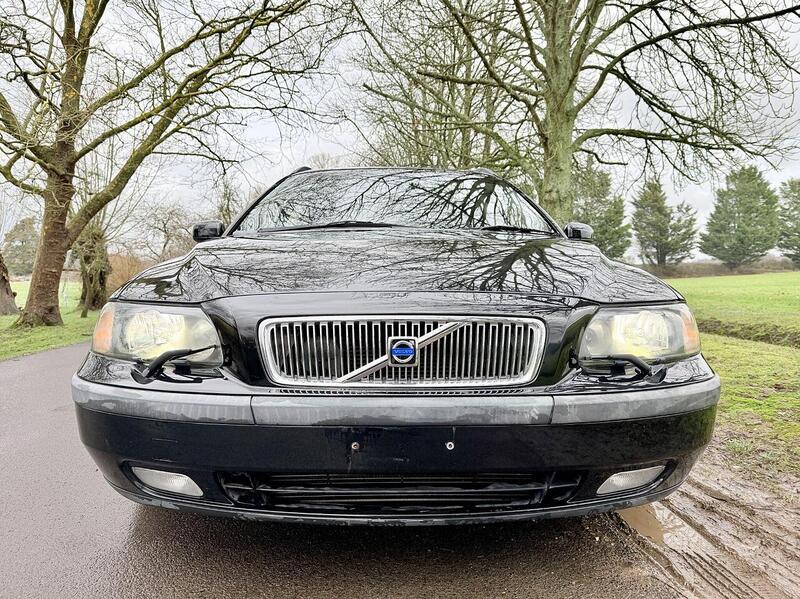 Volvo V70 2.4 SE Estate 5dr Petrol Automatic (231 g/km, 170 bhp) - U2020