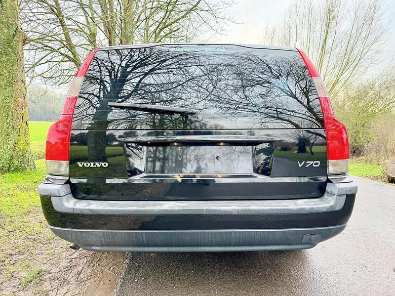 Volvo V70 2.4 SE Estate 5dr Petrol Automatic (231 g/km, 170 bhp) - U2020