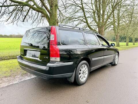 Volvo V70 2.4 SE Estate 5dr Petrol Automatic (231 g/km, 170 bhp) - U2020