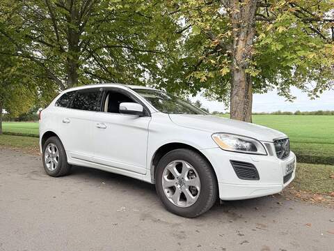 Volvo XC60 Se Awd 3.2 5dr Estate Automatic Petrol