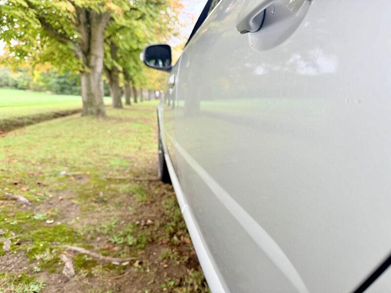 Volvo V70 Se Lux 2.5 5dr Estate Automatic Petrol - U2025