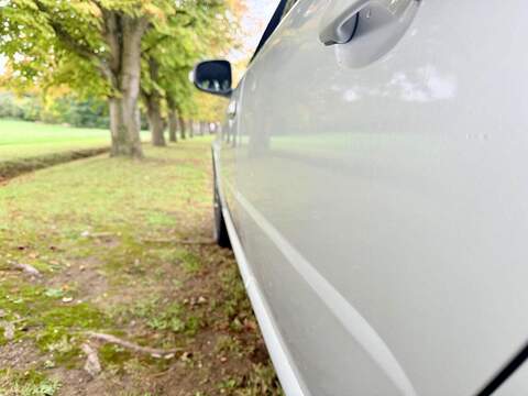 Volvo V70 Se Lux 2.5 5dr Estate Automatic Petrol - U2025