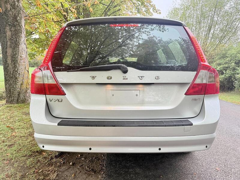 Volvo V70 Se Lux 2.5 5dr Estate Automatic Petrol - U2025
