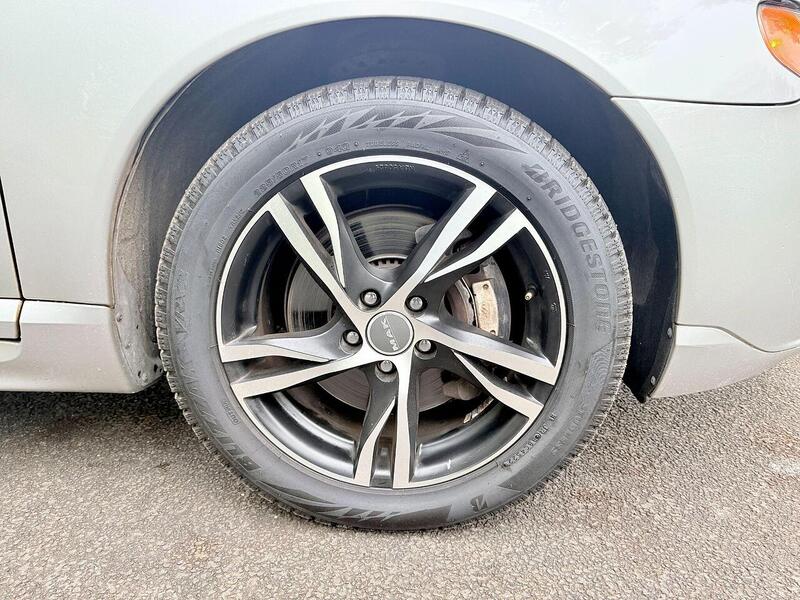 Volvo V70 Se Lux 2.5 5dr Estate Automatic Petrol - U2025