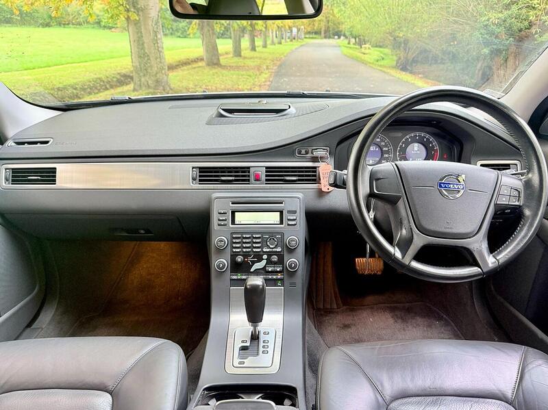 Volvo V70 Se Lux 2.5 5dr Estate Automatic Petrol - U2025