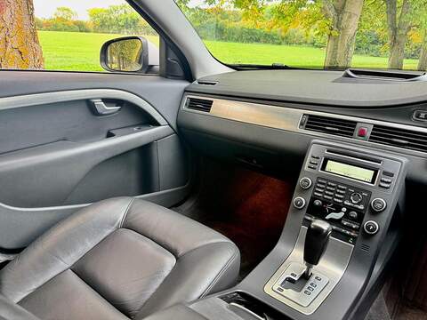 Volvo V70 Se Lux 2.5 5dr Estate Automatic Petrol - U2025
