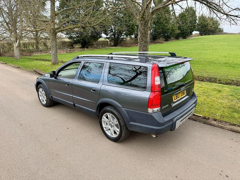 Volvo XC70 2.4 D5 SE Lux Geartronic AWD 5dr - U2030
