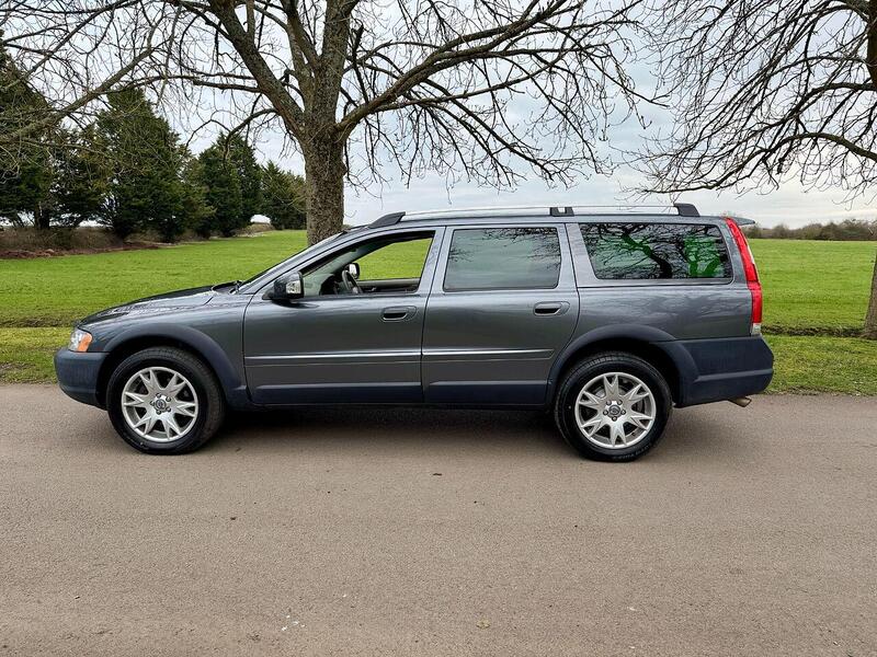 Volvo XC70 2.4 D5 SE Lux Geartronic AWD 5dr - U2030