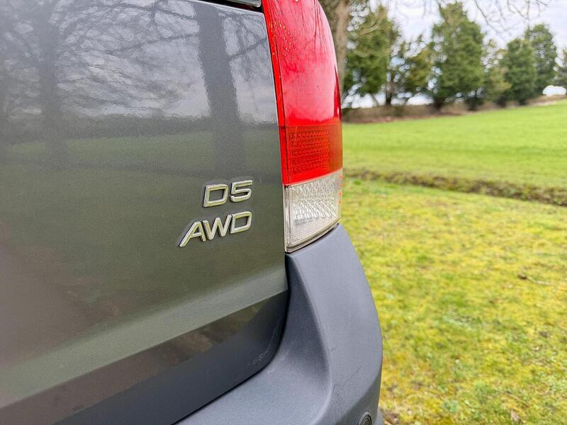 Volvo XC70 2.4 D5 SE Lux Geartronic AWD 5dr - U2030