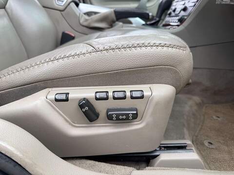 Volvo XC70 2.4 D5 SE Lux Geartronic AWD 5dr - U2030