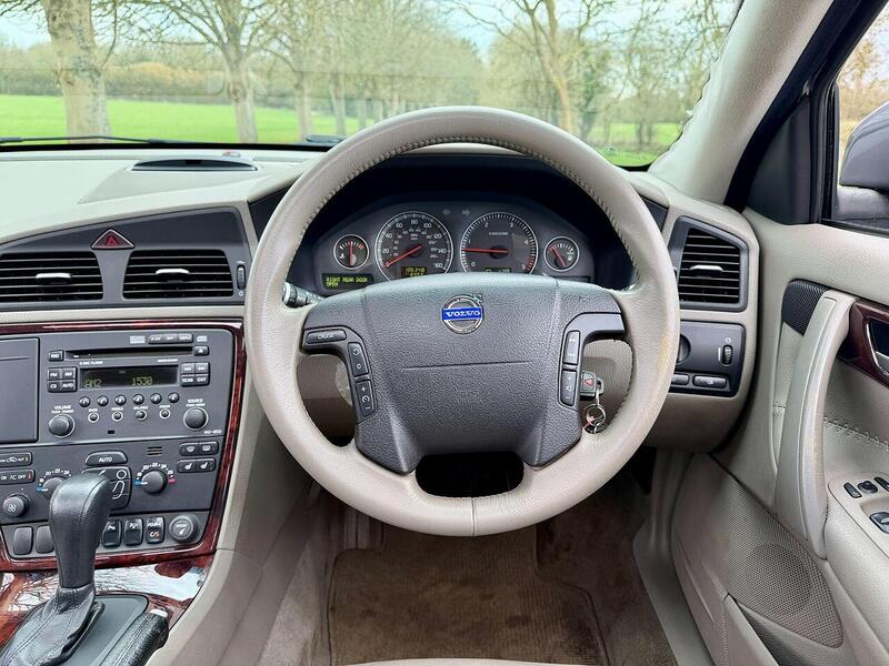 Volvo XC70 2.4 D5 SE Lux Geartronic AWD 5dr - U2030