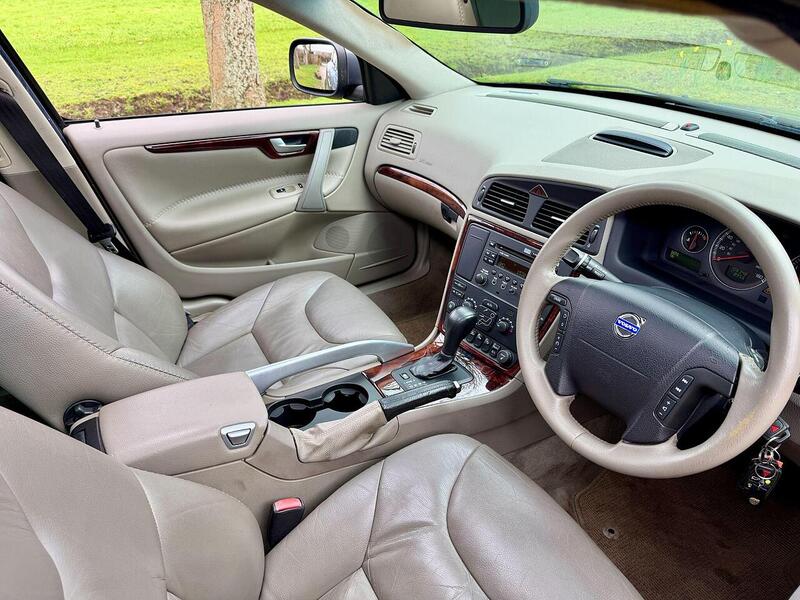 Volvo XC70 2.4 D5 SE Lux Geartronic AWD 5dr - U2030
