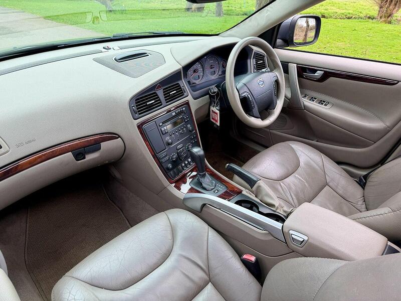 Volvo XC70 2.4 D5 SE Lux Geartronic AWD 5dr - U2030