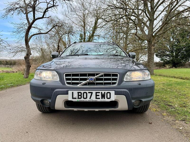 Volvo XC70 2.4 D5 SE Lux Geartronic AWD 5dr - U2030