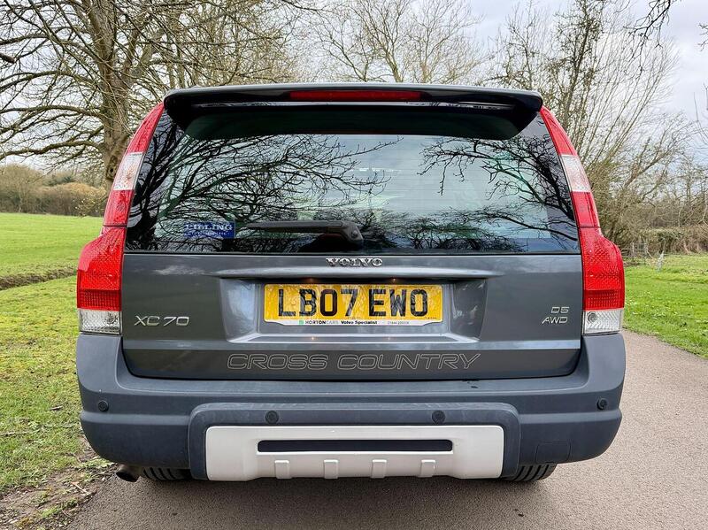 Volvo XC70 2.4 D5 SE Lux Geartronic AWD 5dr - U2030